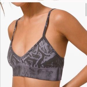 Lululemon ebb to street bra